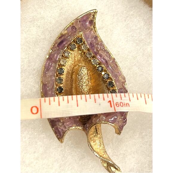 * RARE* Amethyst Crystals and Rhinestone Gold Tone Cala Lily Brooch, unsigned - Picture 5 of 6